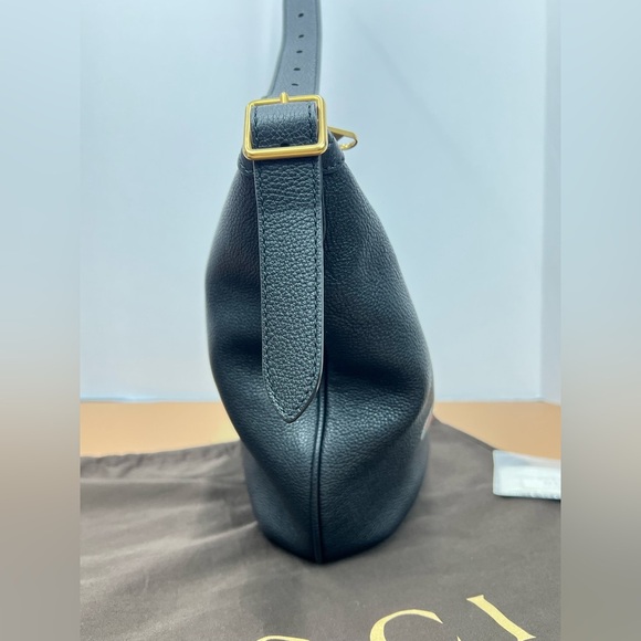 GUCCI Authentic.Half-Moon leather Bag with inspired vintage logo style. - Picture 6 of 16